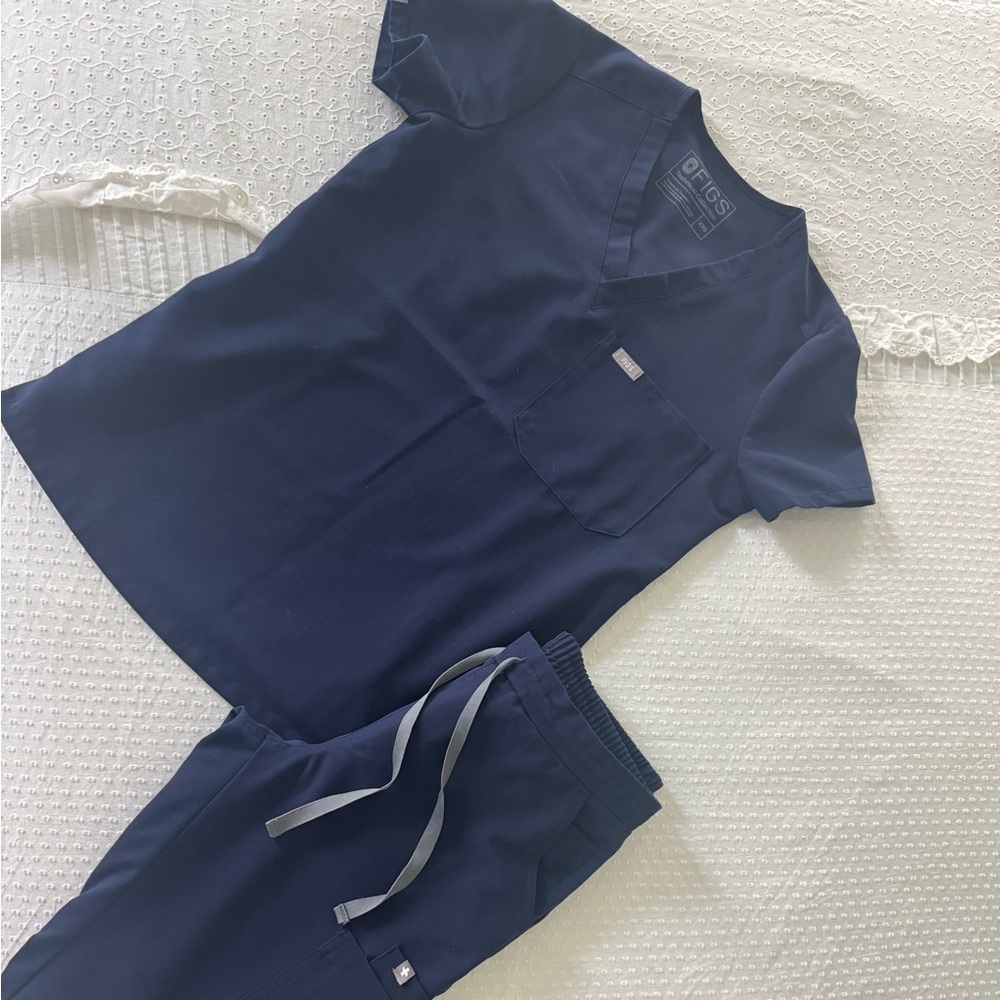 Figs Technical Collection Deep Blue Top
